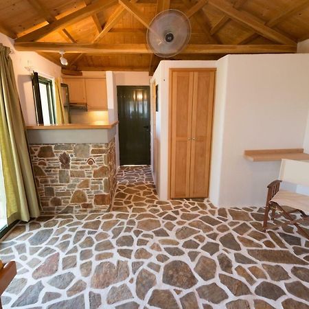CasaMilos Stone Chalets Alónnisos Exterior foto