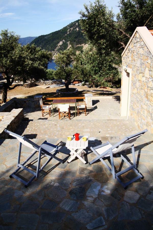 CasaMilos Stone Chalets Alónnisos Exterior foto