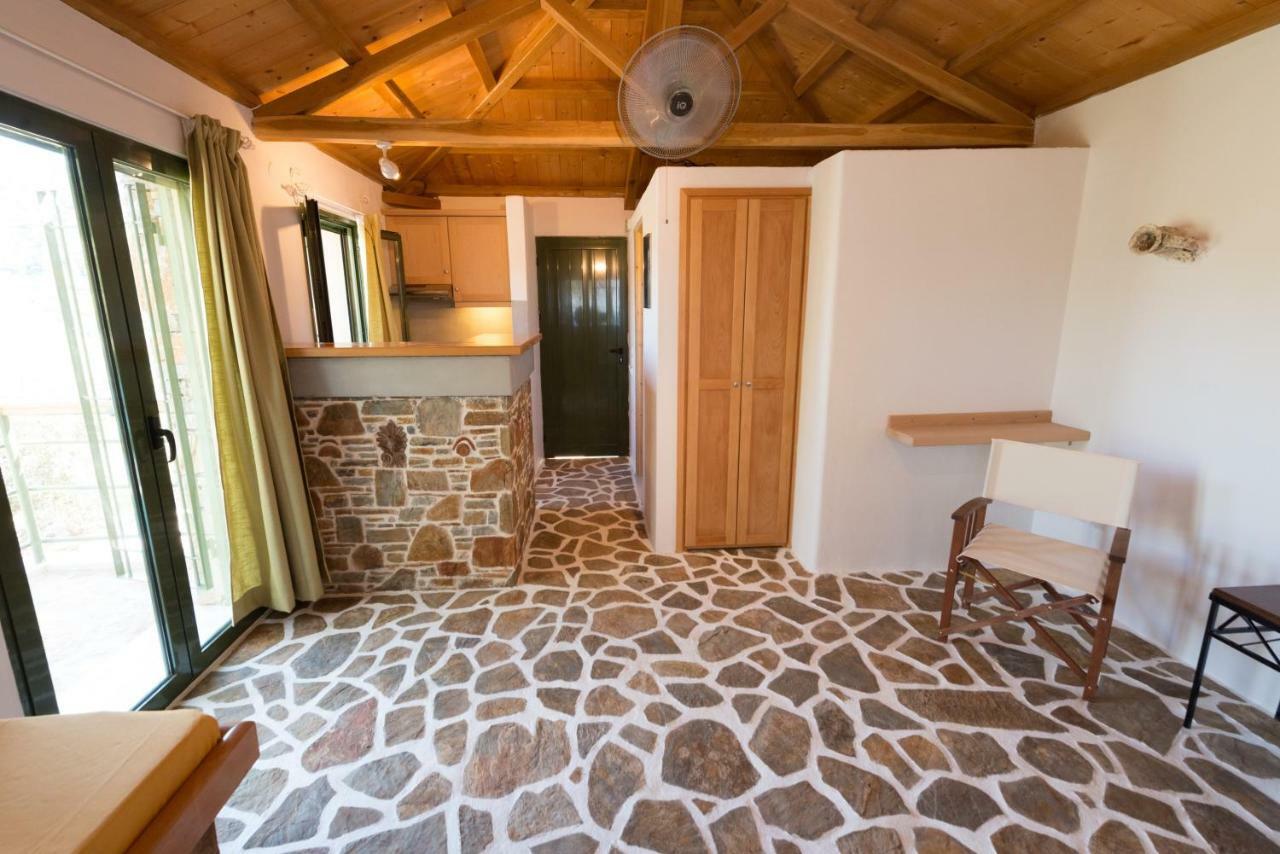 CasaMilos Stone Chalets Alónnisos Exterior foto