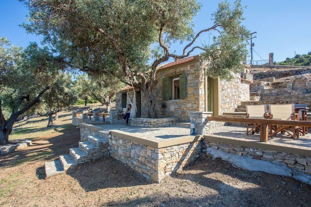 CasaMilos Stone Chalets Alónnisos Exterior foto